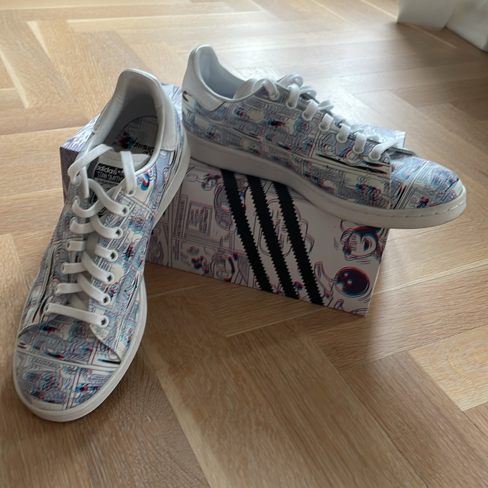 RARE Adidas Disney Stan Smith size 9.5 FW2911